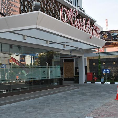 Hotel Arjuna Yogyakarta Exteriör bild