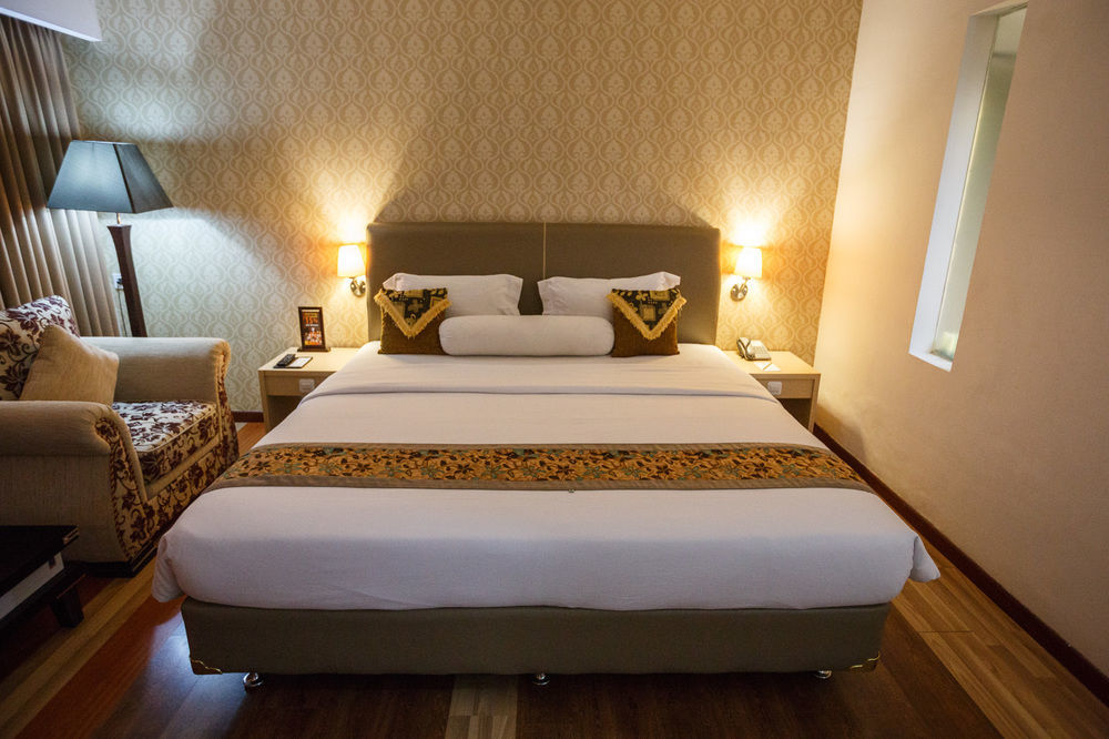Hotel Arjuna Yogyakarta Exteriör bild