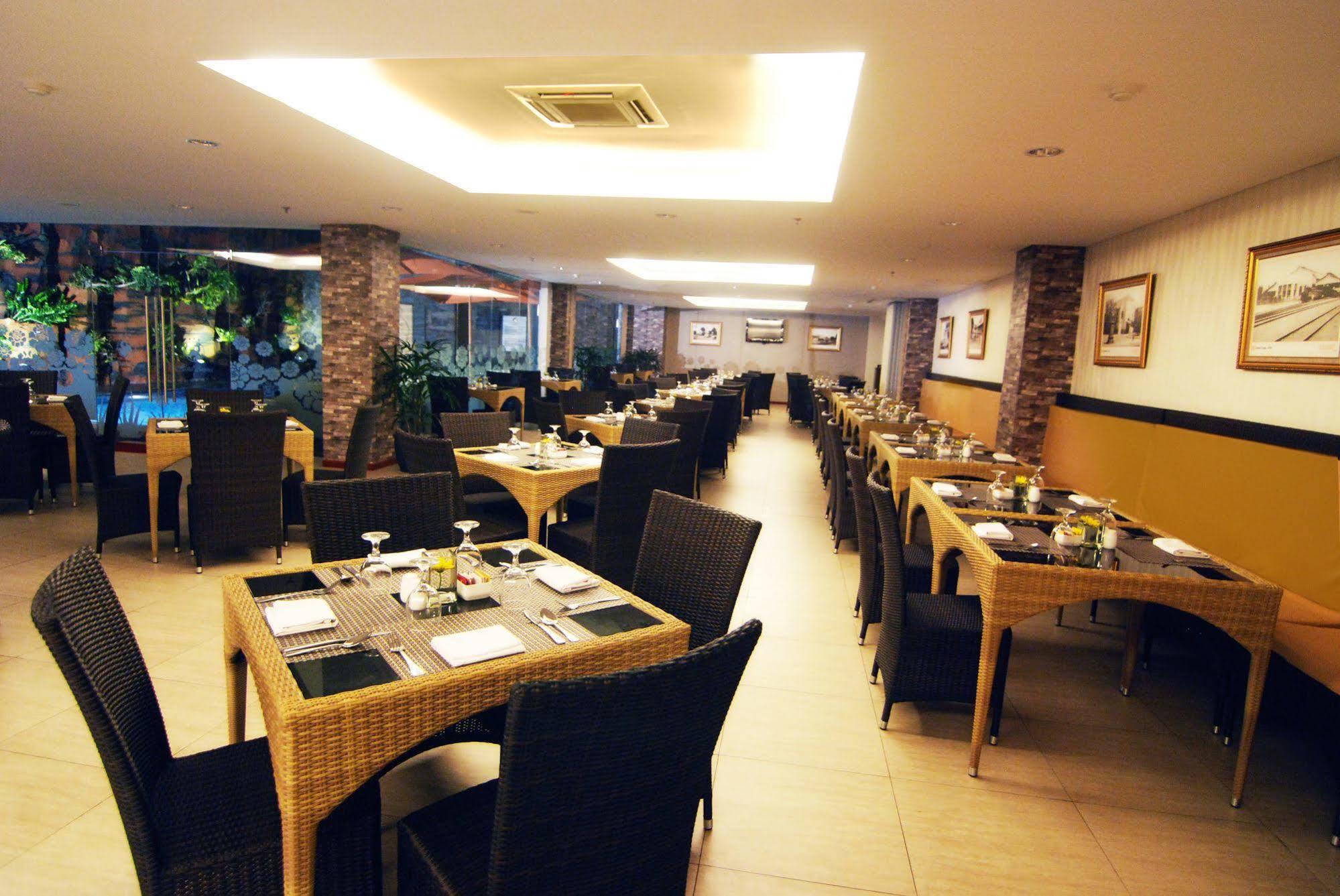 Hotel Arjuna Yogyakarta Exteriör bild