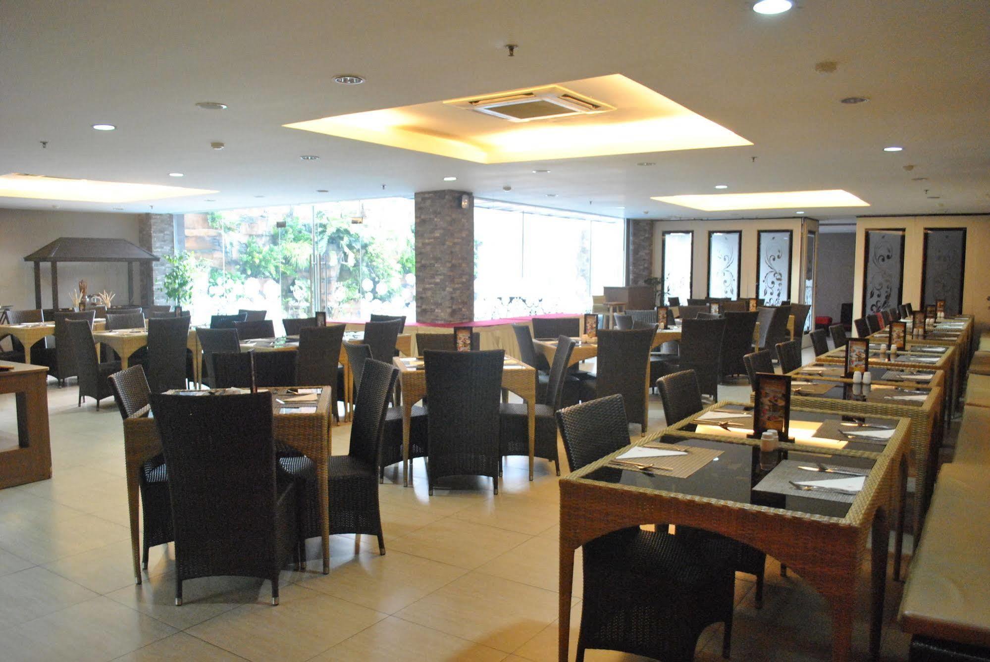 Hotel Arjuna Yogyakarta Exteriör bild