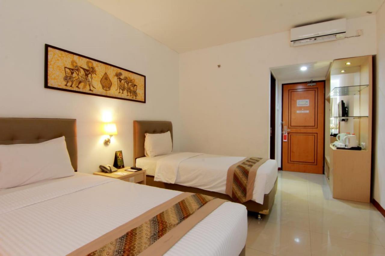 Hotel Arjuna Yogyakarta Exteriör bild